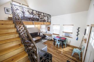 Blue Door Micro-Loft - 6