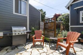 Blue Door Micro-Loft - 4