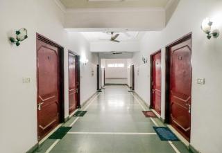 SPOT ON J C Guest House - 1