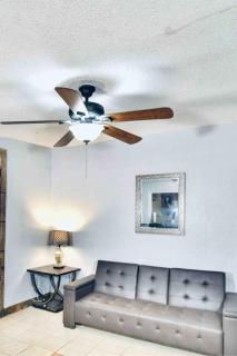 Entire 3 bedroom House Near Lee Trevino - El Paso - 0