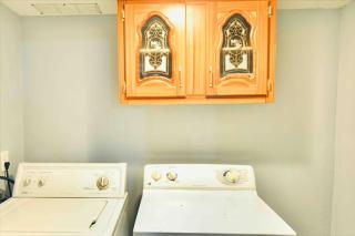 Entire 3 bedroom House Near Lee Trevino - 5