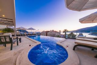 Modern & Spacious Villa in Kalamar Bay - Kaş - 1