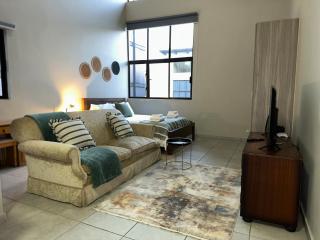 Serene Studio - Steps away Rosebank Mall - Johannesbourg - 0