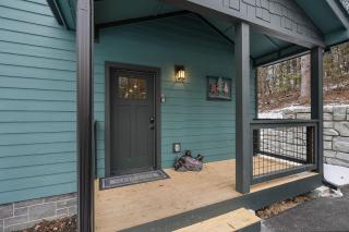 The Spirit Bear Lodge by American Patriot Getaways - 1