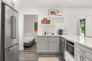 NEW SoHo Sanctuary - Gorgeous Apartment Steps to S Howard Ave with Fenced Yard - 2