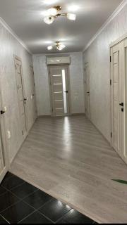 Adrianbook - - 4