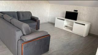 Adrianbook - - 3