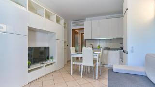 App 7 Modern apartment with private garden - Monza - 6