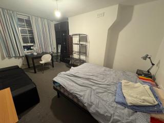 Russell square big room - 7