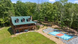 Views for Miles Sleeps 16 Hot Tub Arcade Games - 0