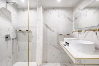 BM -Lumineux et Pratique Pied a Terre Quartier Sebastopol - 1