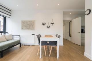 Stylish Modern Apartment by Aldgate East Station 1A - 3