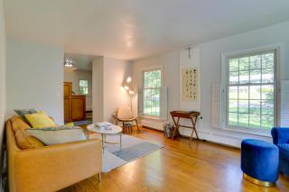 Woodstock Getaway with Hot Tub about 2 Mi to Dtwn! - 5