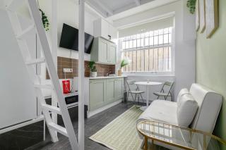 Modern West Kensington Studio - Sleeps 3 - 9