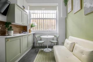 Modern West Kensington Studio - Sleeps 3 - 0