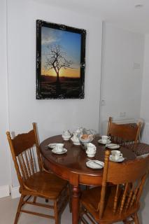 Coaches Corner - Accessible Self-Catering Guest Suite - 5 Minutes Drive from town - Singles or Super-King - 3