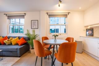Stylish 2BR Apartment With Balcony Next To Station - 6