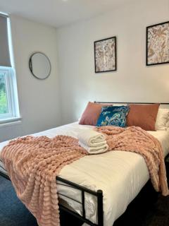 Group Stay Paradise 7 Bedrooms, All with En-Suites - Canterbury - 3