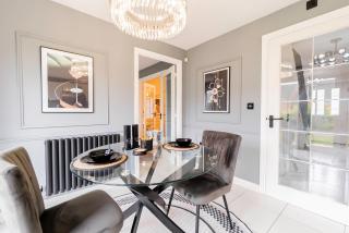 Three Bedroom Birmingham Stay Free Parking Perfect for Families Travellers Professionals M6 - 0