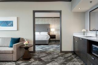 Sheraton Vancouver Guildford Hotel - Surrey - 3