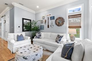 Big Kahuna Beach House - 4