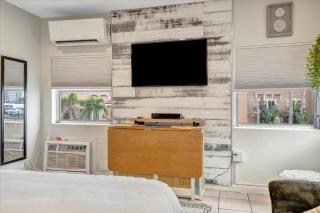 Waterfront Corner Suite Heated Pool Near Beach - Clearwater Beach - 7