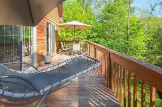 Wooded Cabin Escape w Fire Pit & Family Ready - Morton Grove - 8