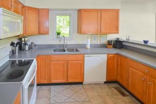 Wooded Cabin Escape w Fire Pit & Family Ready - Morton Grove - 1