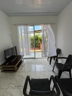Emi House - Acacías - 2