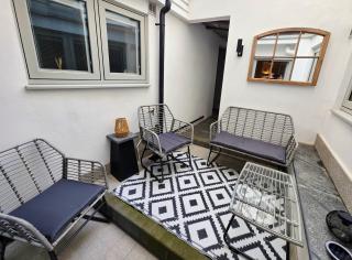 Seaside Serenity in a Historic 1830s Gem Sleeps 4 - Ilfracombe - 7