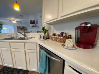 Family-Friendly 3BR Home - Near Austin, Lake Travis & Hill Country - 7