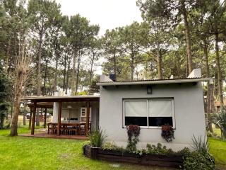 Casa De Los Titanes I Ideal para Familias - Ayres del Bosque Alojamientos - Pinamar - 1