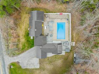 Kennebunk/Kennebunkport Beach House w/Pool! - 9