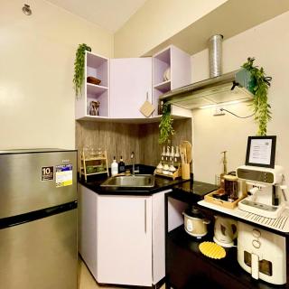 Modern Stay at Avida Towers - Free Drinks Included - 1