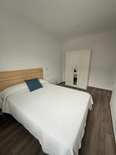 Apartamentos Bolonia - M a n u e l a - 4