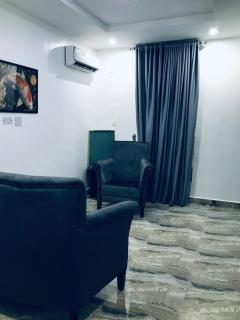 Zustel Hotel and Suites - 8