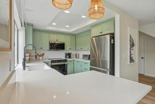 Solana Beach Gem - AC and Beach Access - 3