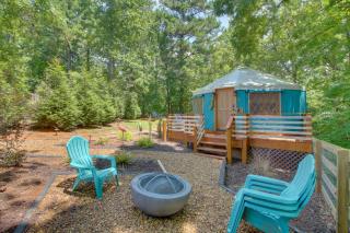 Unplugged Retreat! Unique Yurt with Deck in Smokies - 0