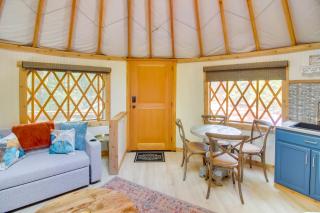 Unplugged Retreat! Unique Yurt with Deck in Smokies - Smithville - 5