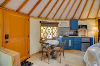 Unplugged Retreat! Unique Yurt with Deck in Smokies - Smithville - 4