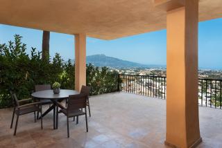 2-Bedroom Apartment in Señorio de Cifuentes - 3
