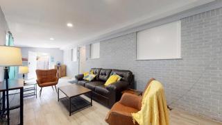 Unique Family Home in Denver - 3