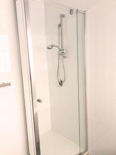 Light and Bright 2-bedroom Townhouse with Patio - 7