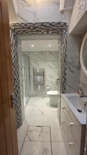 2 Bedroom Flat - With Balcony - Londra - 4