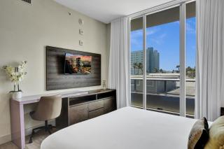 New Luxury Beachfront Condo with Rooftop Pool - 2