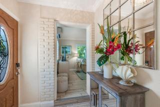 Private Villa With Courtyard - Clearwater - 4