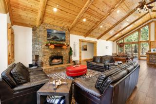 Luxury Heavenly Lodge Big Bear~ Hot Tub + Pool Table - Big Bear Lake - 9
