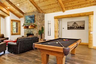 Luxury Heavenly Lodge Big Bear~ Hot Tub + Pool Table - Big Bear Lake - 2