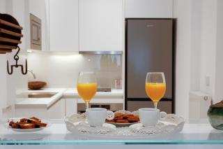 Parthenon Rooftop Luxury Apartments by Live&Travel - 4