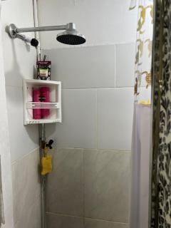 Suíte com cozinha em área nobre - 0